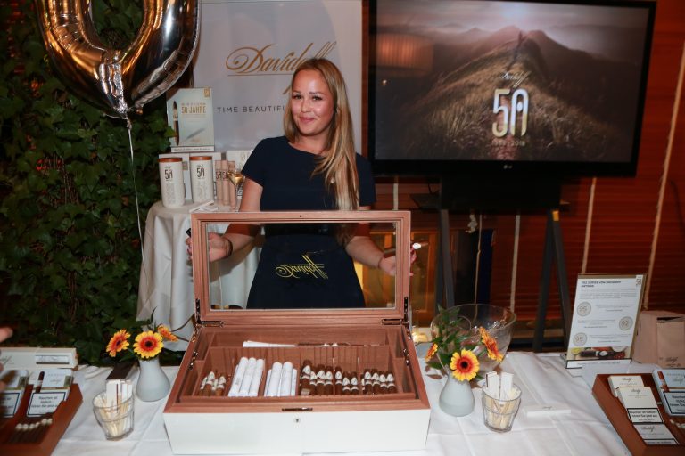 © Davidoff of Geneva Austria
