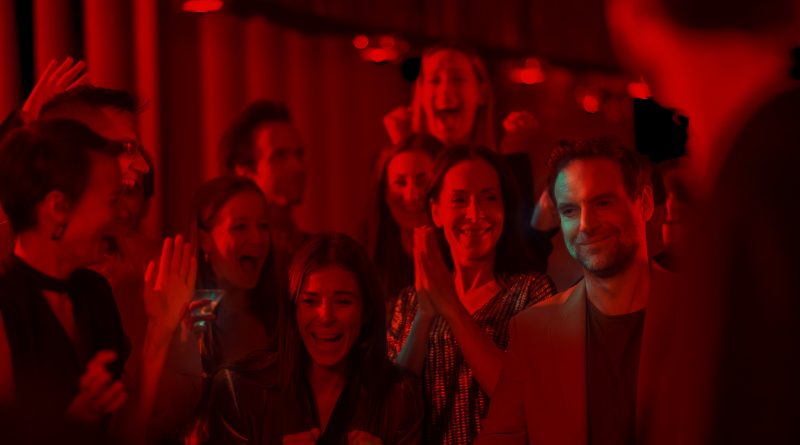 Daumen drücken, mit etwas Glück 1.000 Euro Taschengeld gewinnen und feiern. © Casinos Austria