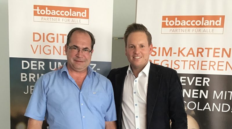 (v.l.) Obmann Hannes Dragschitz, Oliver Strobl, tobaccoland © WK Burgenland/Martina Rauchbaucher