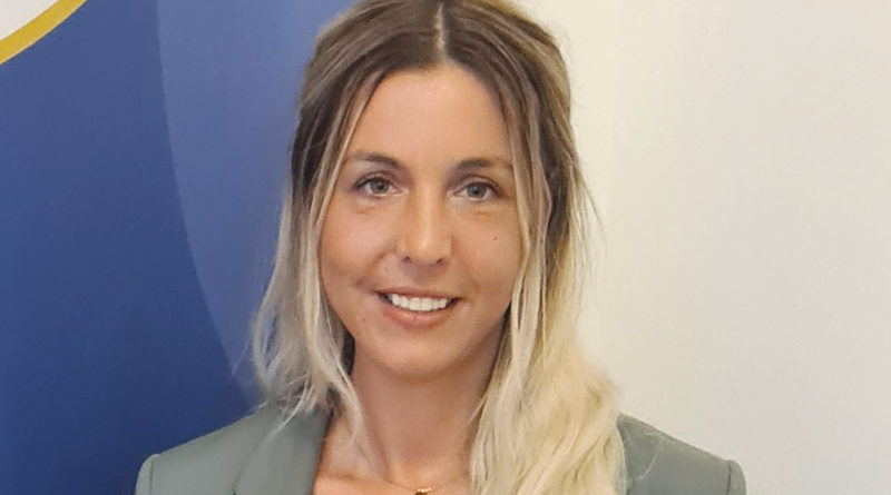 Manuela Hell