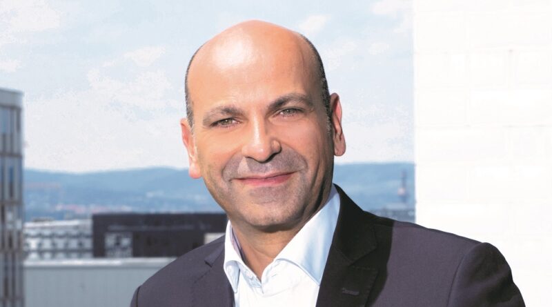 Auch Alexander Schönegger, Geschäftsleiter Philip Morris Austria, sieht die Übernahme als weitereren wesentlichen Schritt für die rauchfreie Zukunft © Stefan Joham