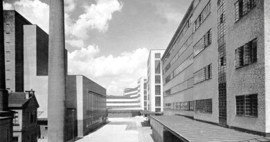 Die „Tschickfabrik“ in Linz an der Unteren Donaulände (aufgenommen um 1935). © Archiv der Stadt Linz