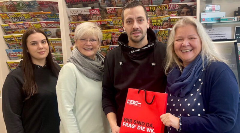 Anna Rathmanner, Lehrling, Susanne Rathmanner und Sohn Marco Rathmanner mit Obfrau Angelika Bauer © WKB