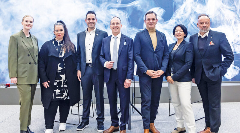 V. l.: Jennifer Wieckhorst (BAT), Simone Pibernik (Imperial), Jeffry Schwarz (PM), Erwin Kerschbaummayr, Wolfgang Streißnig, Andrea Hendorfer und Ralf-Wolfgang Lothert (JTI). © Roland Pelzl/cityfoto