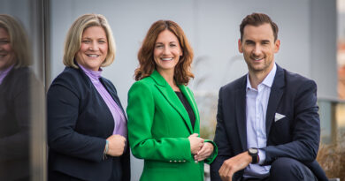 Silvia Polan (Mitte) mit ihrem Team Magdalena Weissbacher (links) und Gregor Gatterer (rechts) © Andi Bruckner